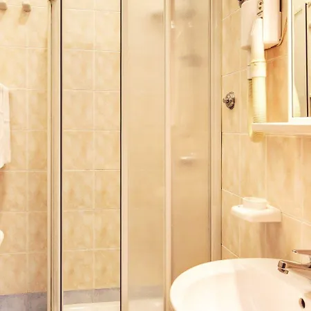 Salandra Guest house